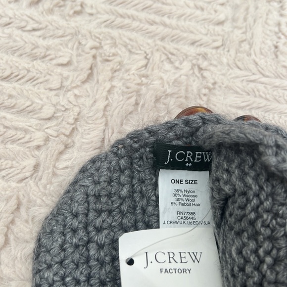 J. Crew wool blend grey cable knit winter hat, bibbed button detail, NWT - Picture 6 of 16